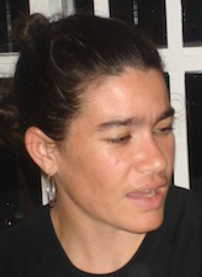 Caroline booops Sardine