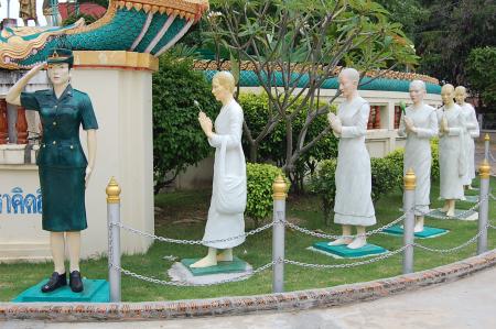 Field Trip to Wat Phra Tart Ruerng Rong Temple (Set of 40 Photographs)