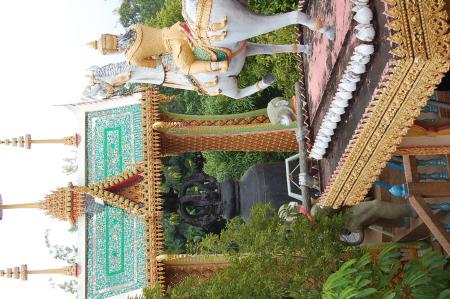 Field Trip to Wat Phra Tart Ruerng Rong Temple (Set of 40 Photographs)