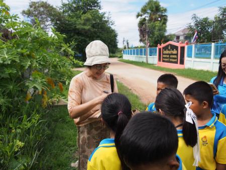 Local Plants Workshop with elementary school students